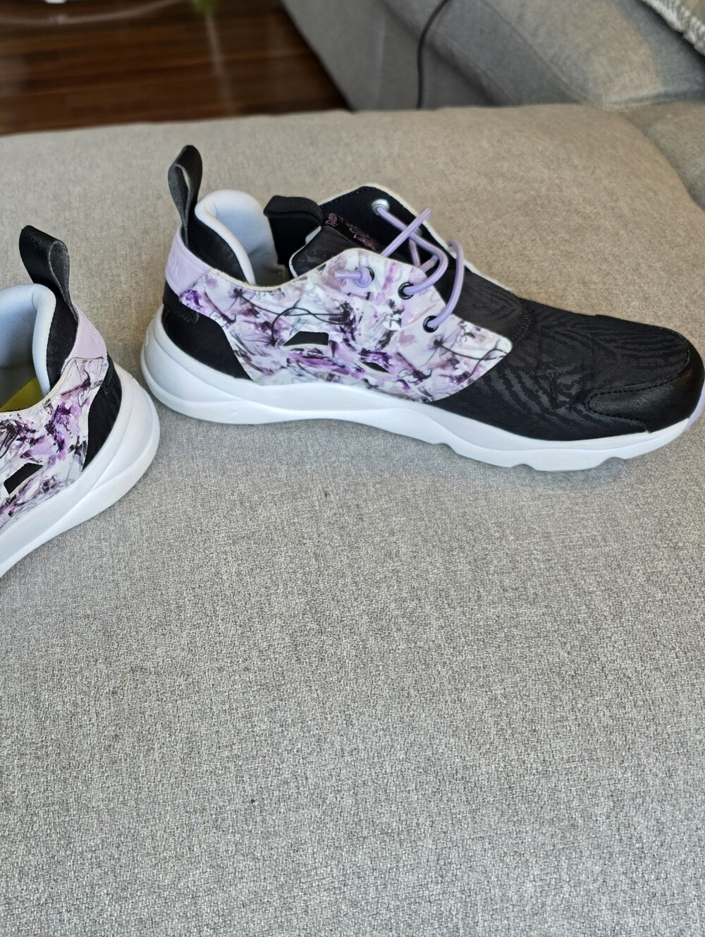 Reebok Womens Furylite Graphic Fashion Sneaker - Picture 5 of 8
